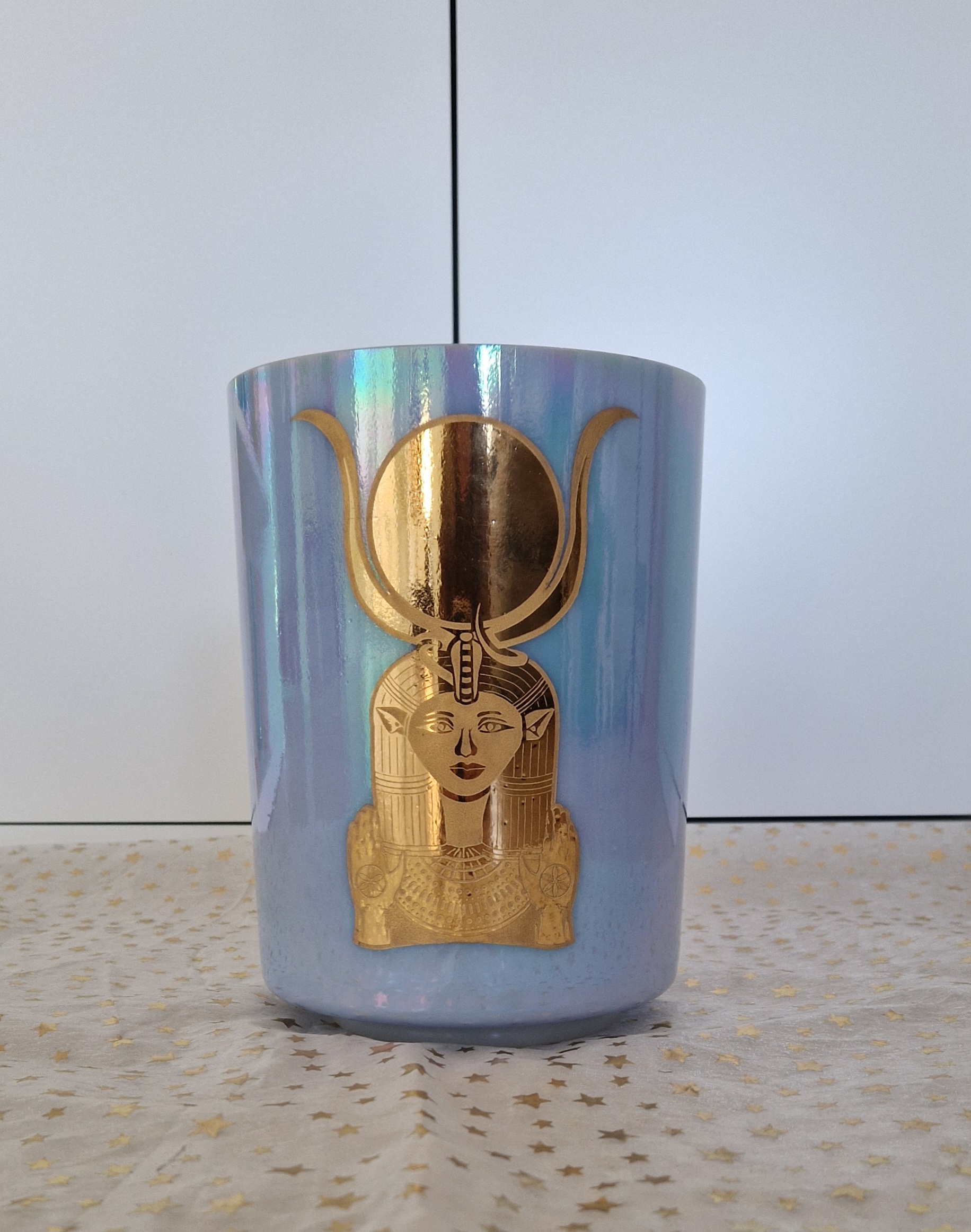 Bol alchimique Egyptian Blue gravé Hathor en or massif